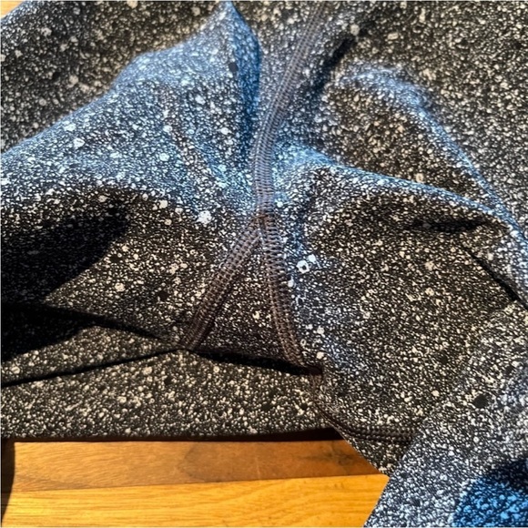 Lululemon Athletica Tight Stuff Tight II Size 4 Chakra Print Alpine Gray - Picture 7 of 10